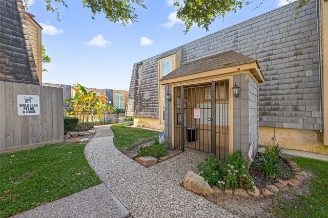 $135,000 | 16120 Stuebner Airline Road, Unit 602, Spring, TX 77379