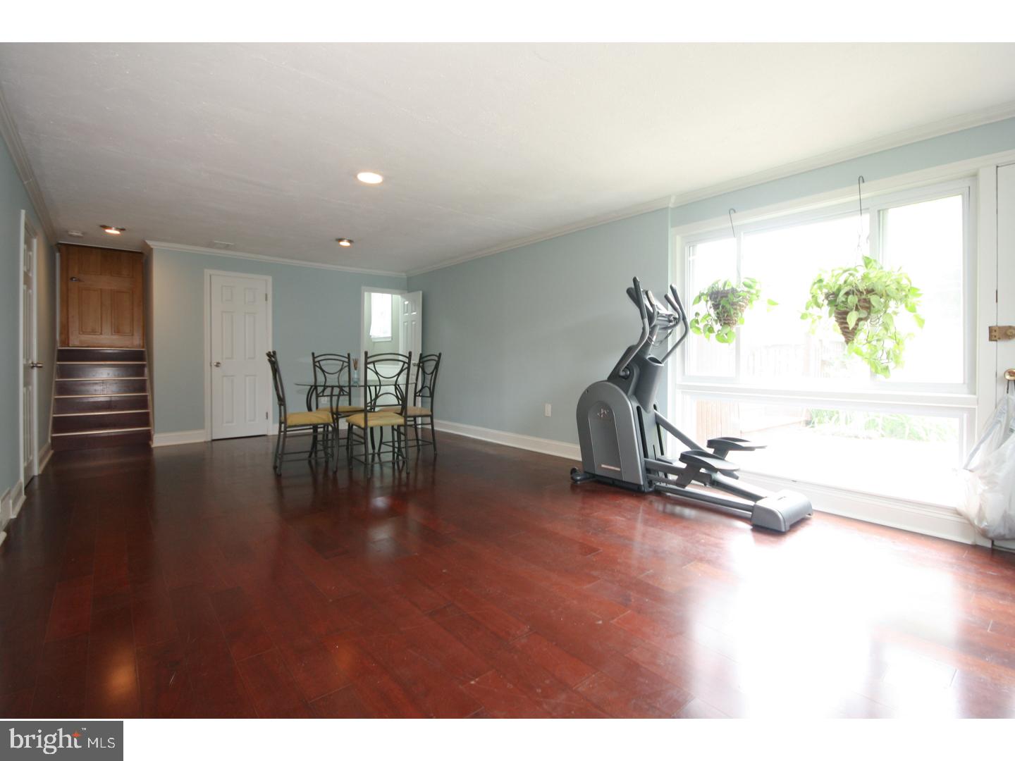 1147 Harriett Road Huntingdon Valley, PA 19006 - Photo 11 of 25 Family Room