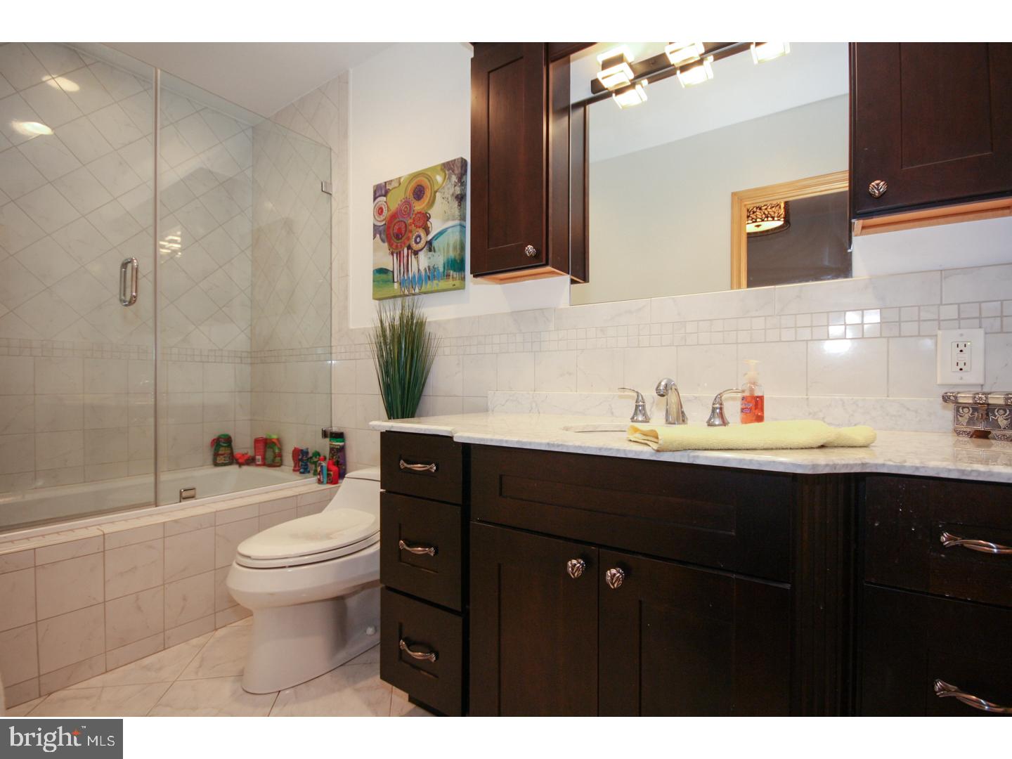 1147 Harriett Road Huntingdon Valley, PA 19006 - Photo 20 of 25 Bathroom