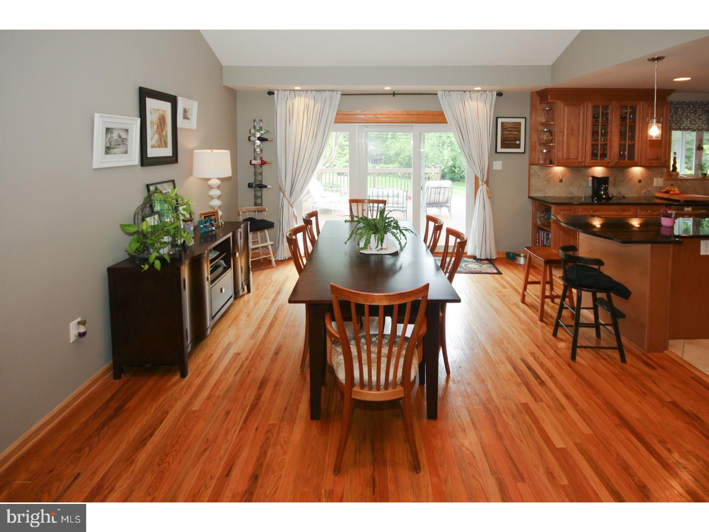 1147 Harriett Road Huntingdon Valley, PA 19006 - Photo 6 of 25 Dining Room