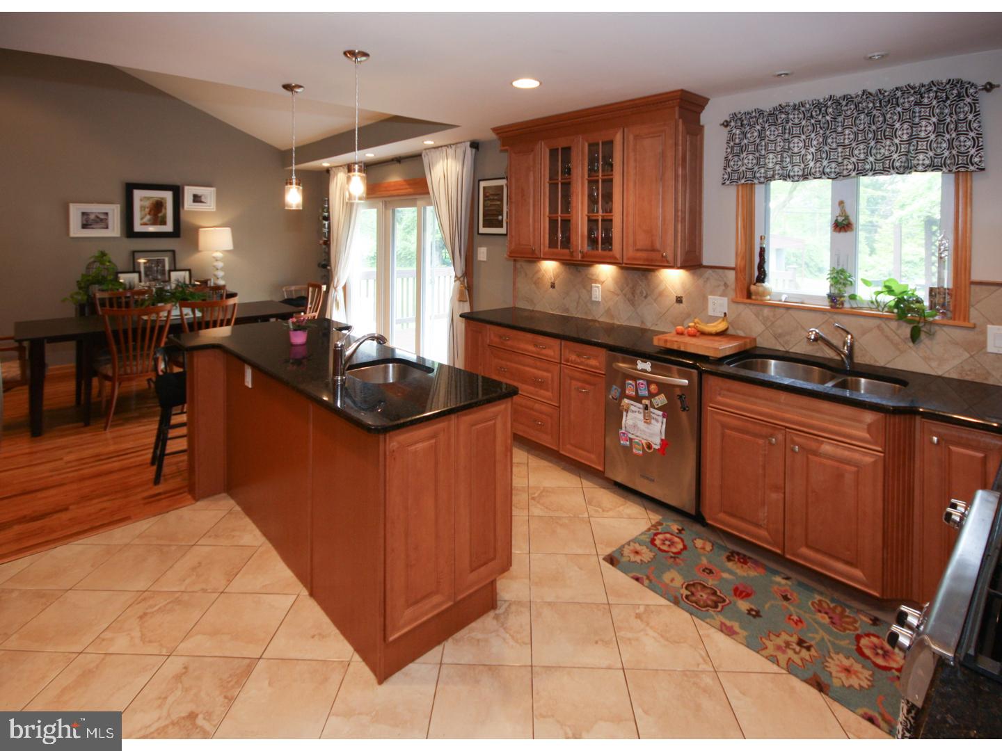 1147 Harriett Road Huntingdon Valley, PA 19006 - Photo 10 of 25 Kitchen