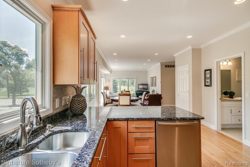 2316 Windemere Road Birmingham, MI 48009 - Photo 16 of 38 Kitchen
