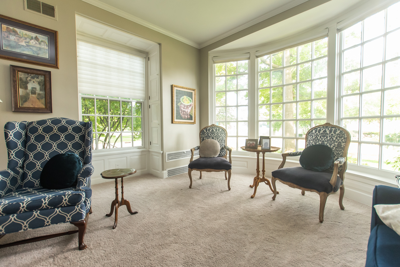 223 East Boyd Street Dixon, IL 61021 - Photo 18 of 74 a living room with furniture and a large window