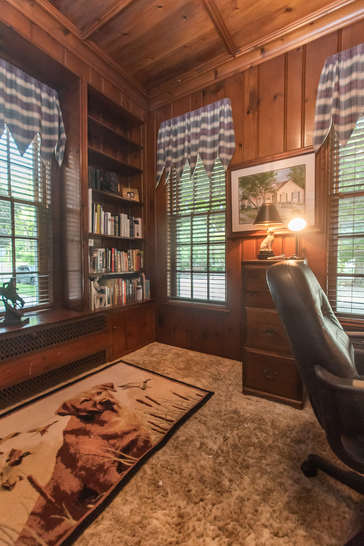 223 East Boyd Street Dixon, IL 61021 - Photo 7 of 74