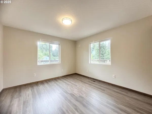 $1,150,000 | 19400 South Frank Road, Colton, OR 97017