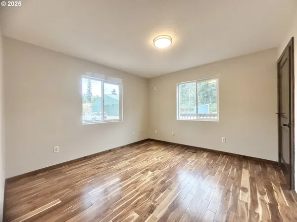 $1,150,000 | 19400 South Frank Road, Colton, OR 97017