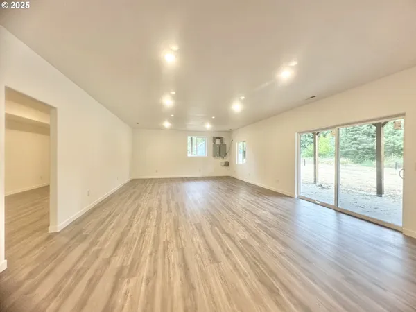 $1,150,000 | 19400 South Frank Road, Colton, OR 97017