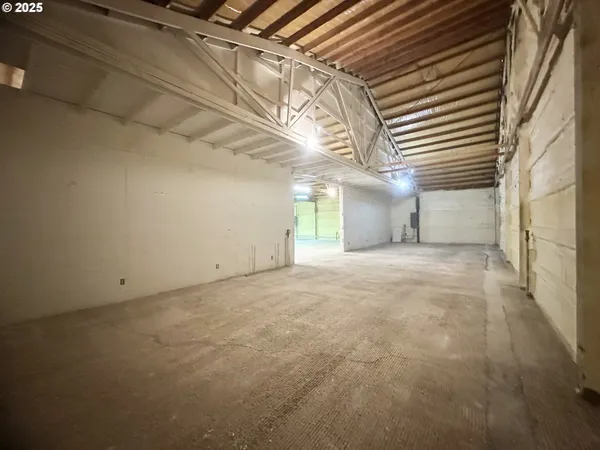 $1,150,000 | 19400 South Frank Road, Colton, OR 97017