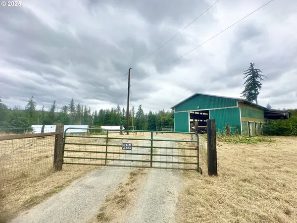 $1,150,000 | 19400 South Frank Road, Colton, OR 97017