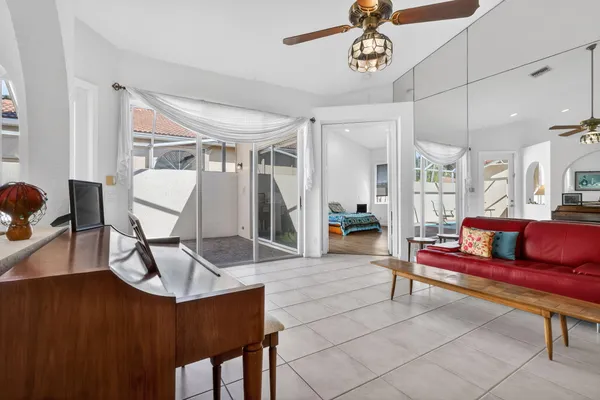 $580,000 | 5176 Ventura Drive, Unit 5176, Delray Beach, FL 33484
