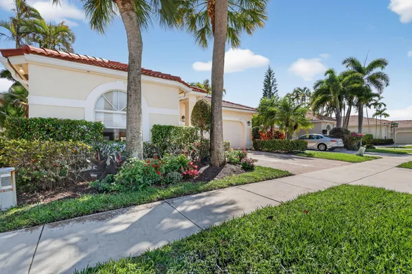 $580,000 | 5176 Ventura Drive, Unit 5176, Delray Beach, FL 33484