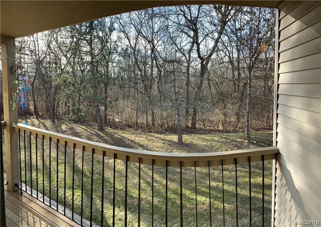 24066 Middlebelt Road, Unit 40 Farmington Hills, MI 48336 - Photo 3 of 17