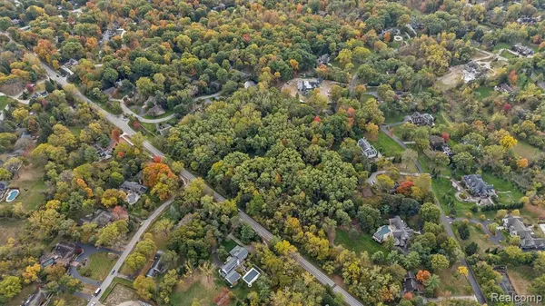 $4,500,000 | 23301 West 14 Mile Road, Franklin, MI 48025