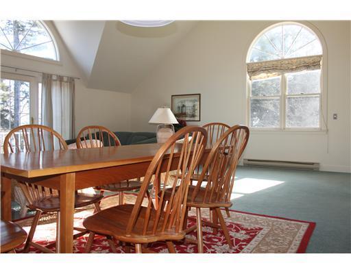 7 Linekin Road, Unit 7E Boothbay Harbor, ME 04538 - Photo 9 of 25 Living Room.