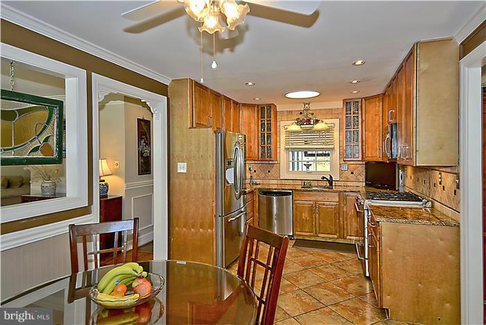 14009 Bethpage Lane Silver Spring, MD 20906 - Photo 14 of 30 Kitchen