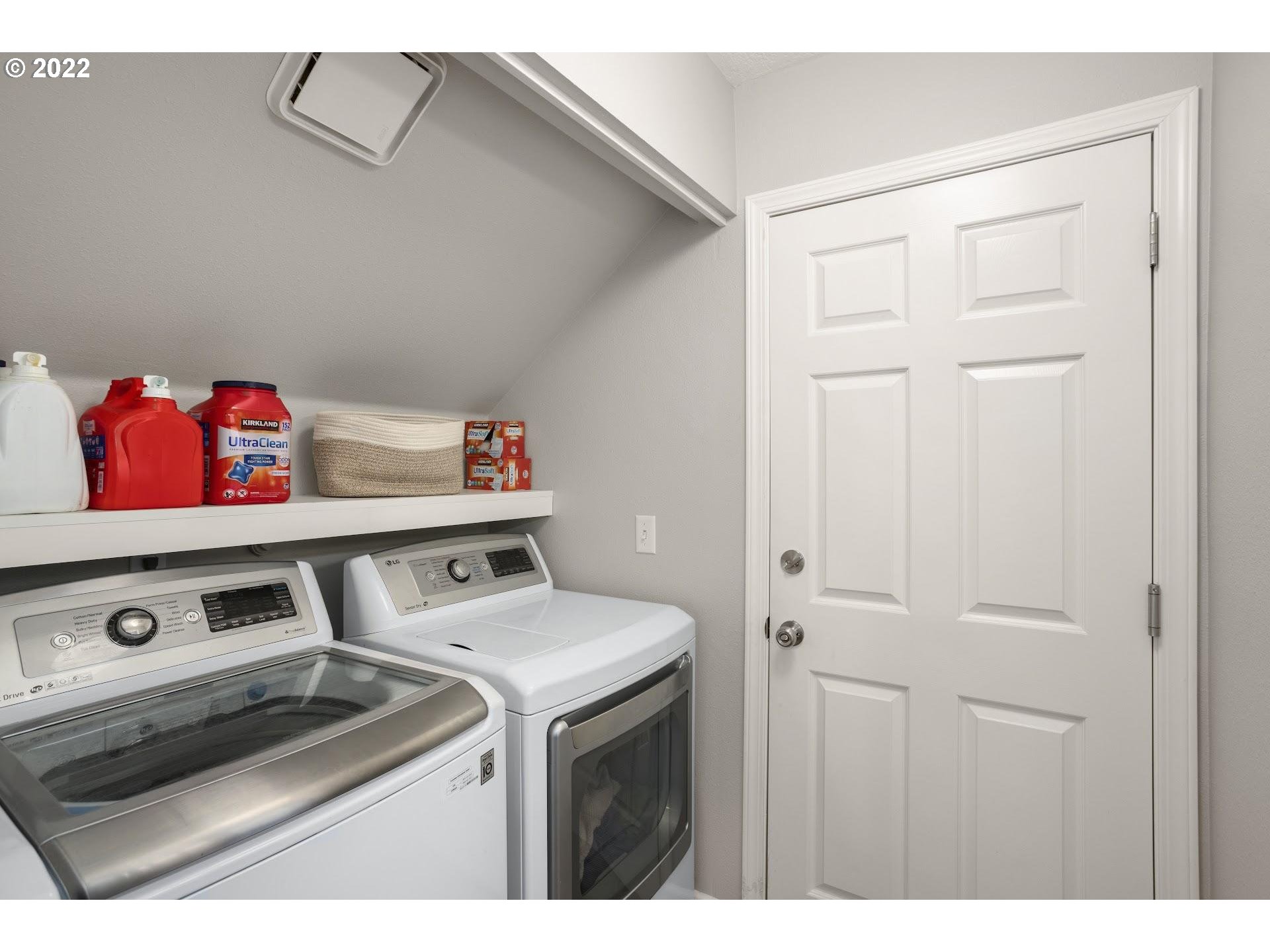 4809 Southwest Orchard Lane Portland, OR 97219 - Photo 25 of 32