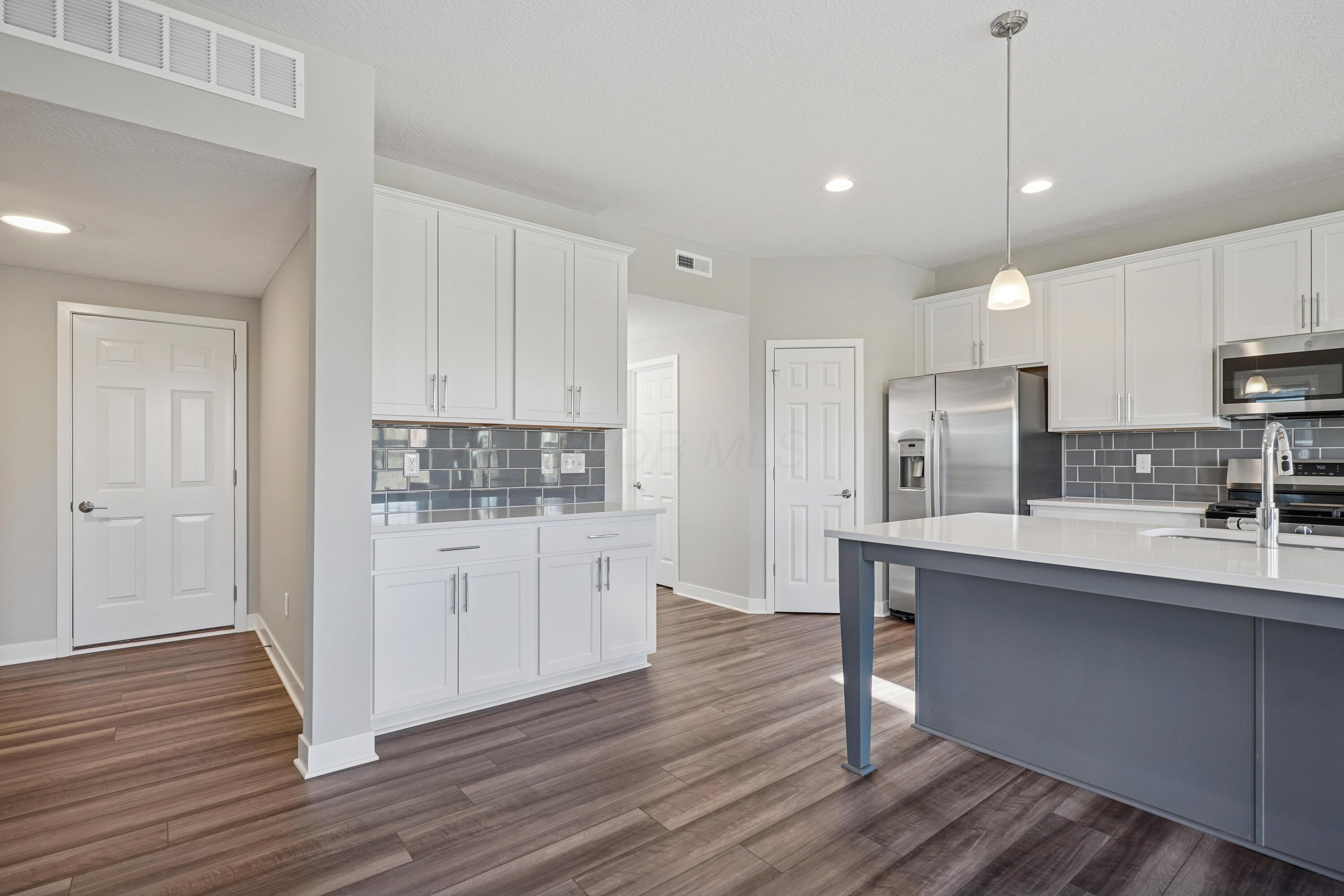 7094 Unitas Loop Powell, OH 43065 - Photo 11 of 42 Kitchen