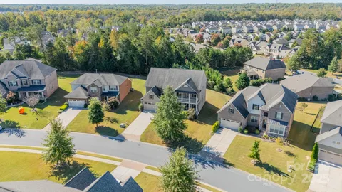 $790,000 | 521 Vine Street, Fort Mill, SC 29707