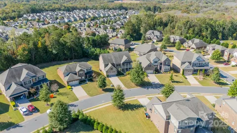 $790,000 | 521 Vine Street, Fort Mill, SC 29707