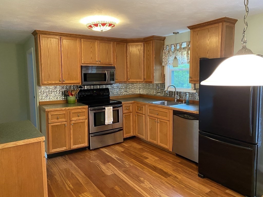 6 Browning Pond Road Spencer, MA 01562 - Photo 6 of 32 Gallery Image 6