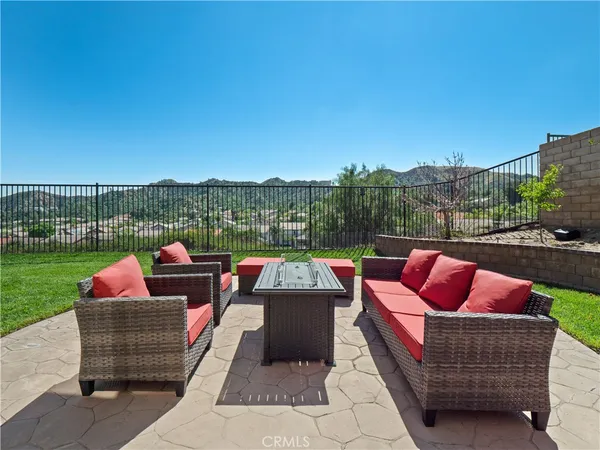 $899,999 | 30623 Beryl Place, Castaic, CA 91384