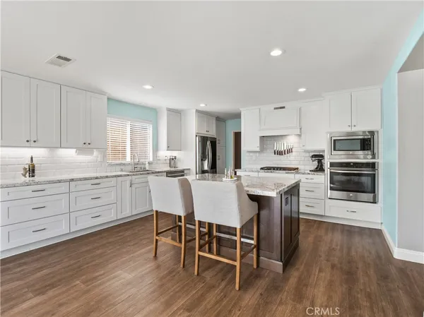 $899,999 | 30623 Beryl Place, Castaic, CA 91384