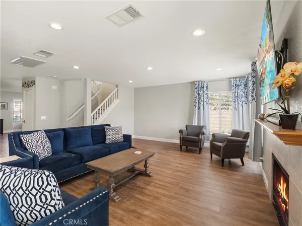 $899,999 | 30623 Beryl Place, Castaic, CA 91384