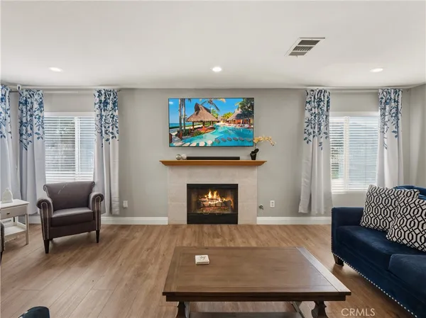 $899,999 | 30623 Beryl Place, Castaic, CA 91384