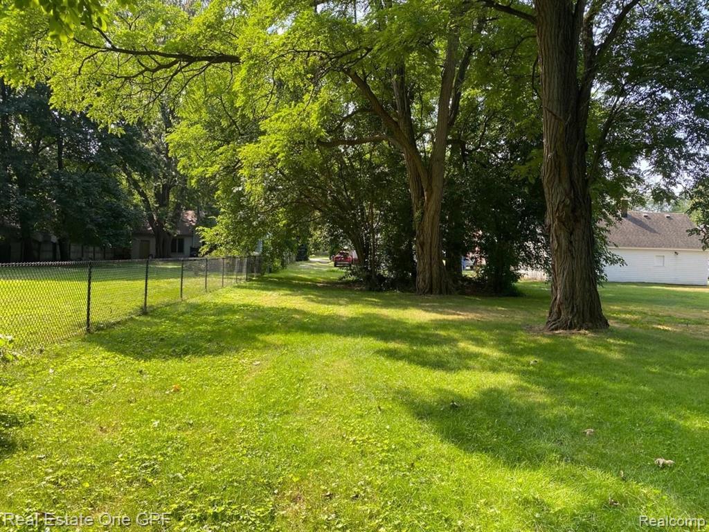 568 Vernier Road Grosse Pointe, MI 48236 - Photo 28 of 35