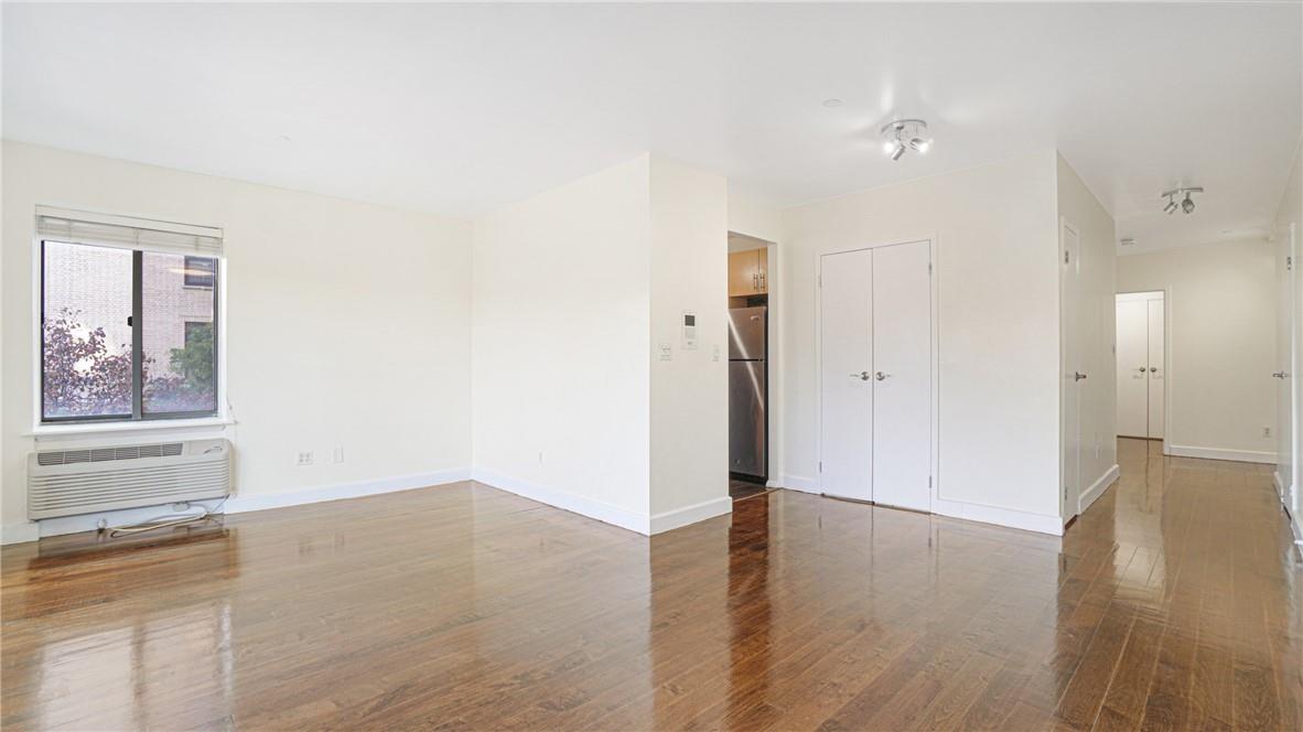 2360 Amsterdam Avenue, Unit 3C Manhattan, NY 10033 - Photo 3 of 12