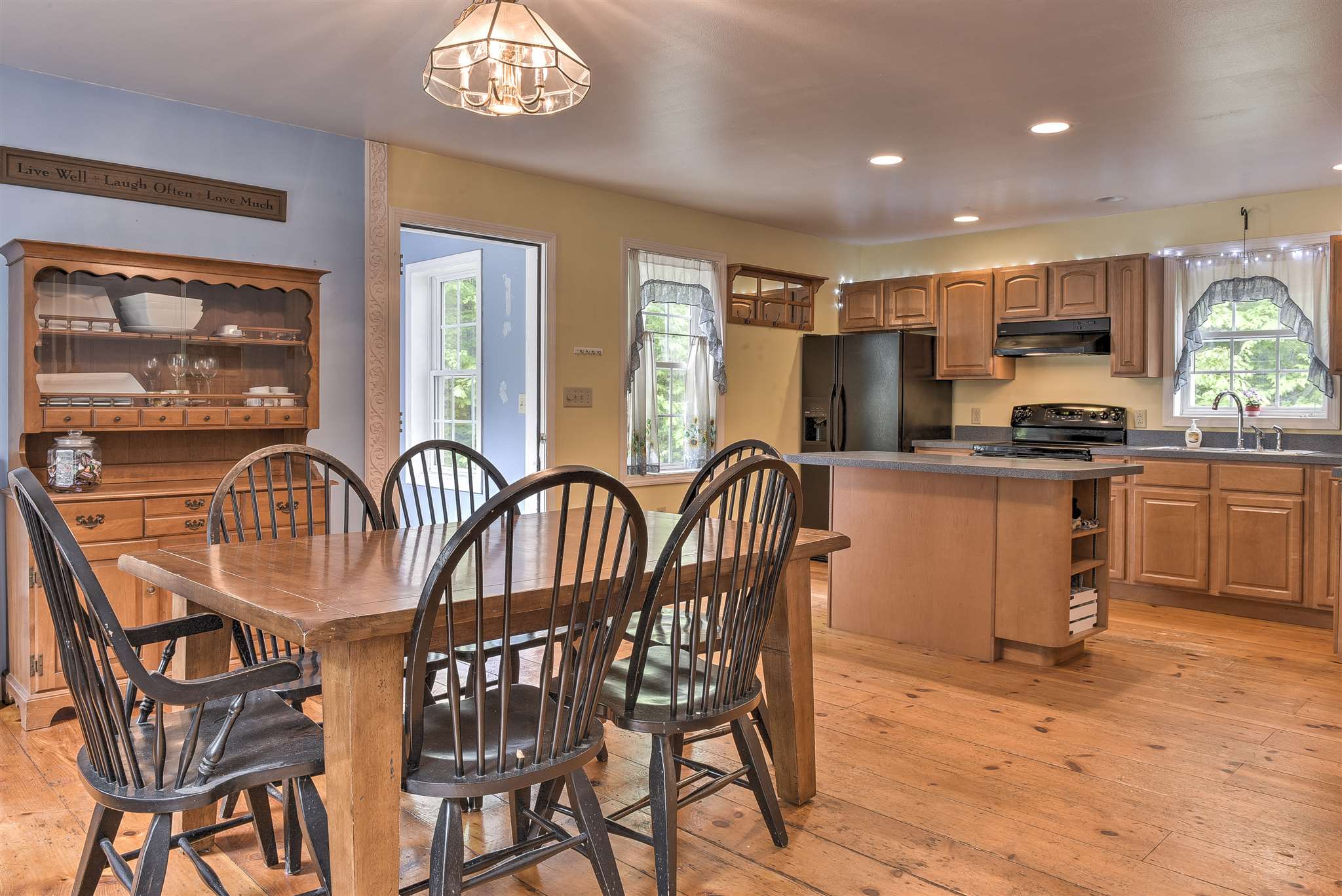 241 Rhododendron Road Fitzwilliam, NH 03447 - Photo 9 of 39