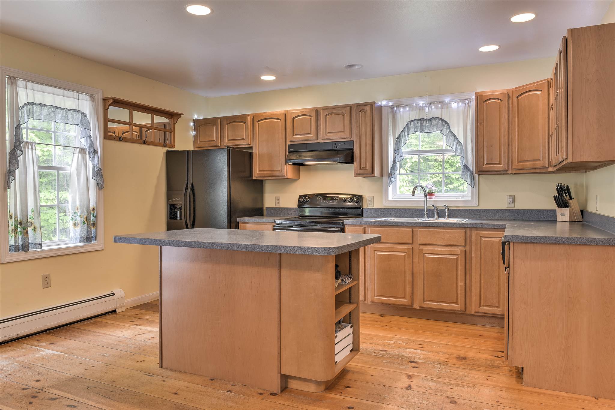 241 Rhododendron Road Fitzwilliam, NH 03447 - Photo 10 of 39