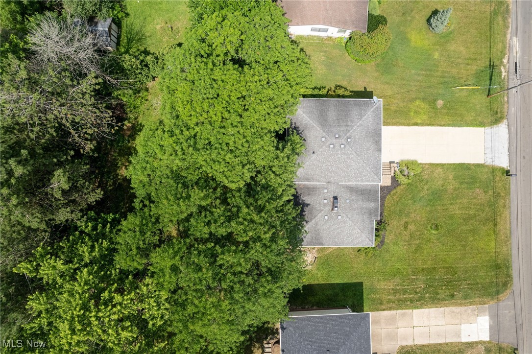 7654 Ragall Parkway Cleveland, OH 44130 - Photo 33 of 33 Drone / aerial view