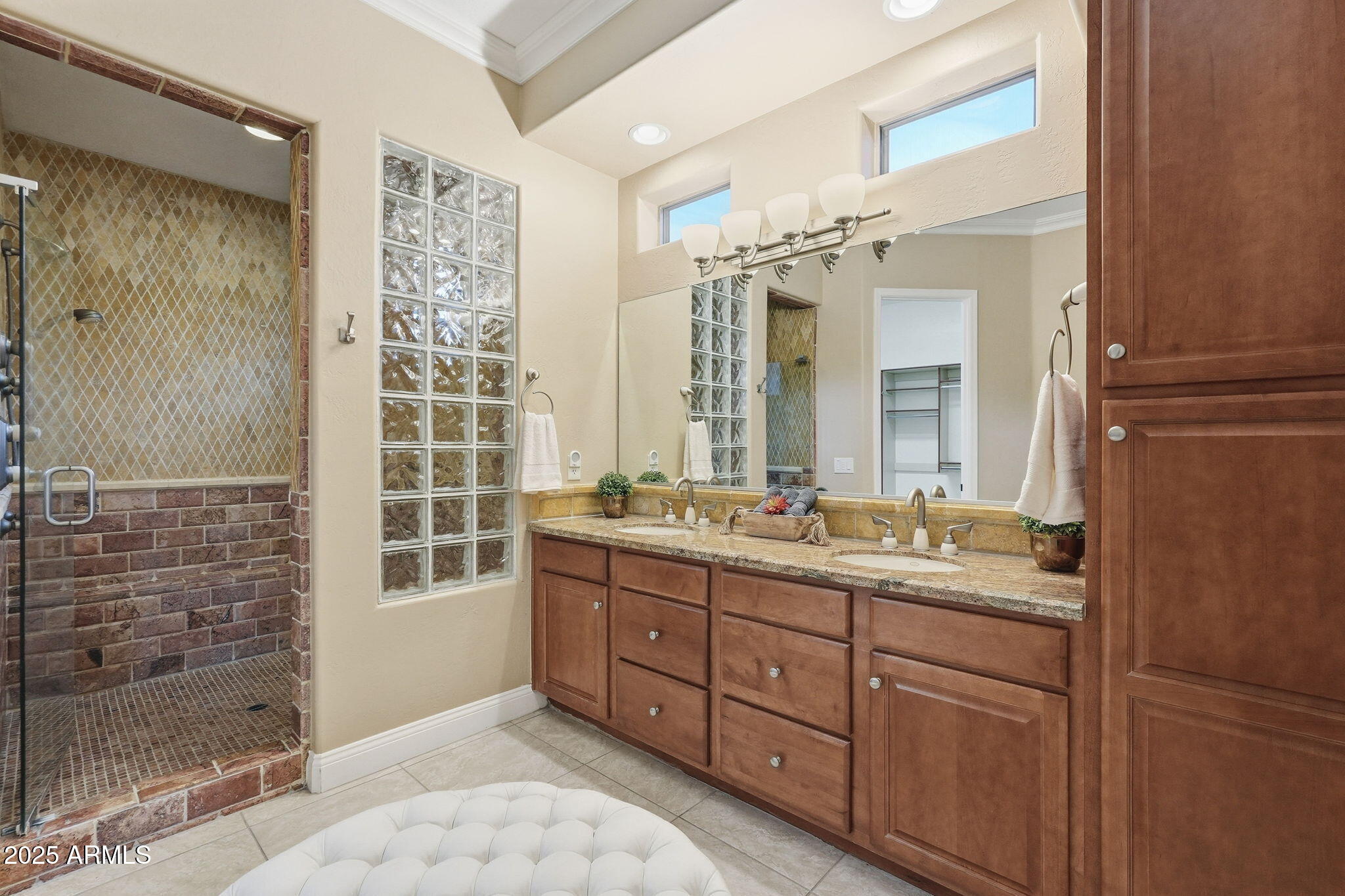 12950 West Red Fox Road Peoria, AZ 85383 - Photo 25 of 58 Primary Bath