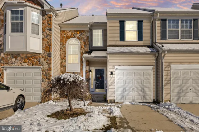 $365,000 | 171 Rittenhouse Drive, Woodbury, NJ 08096