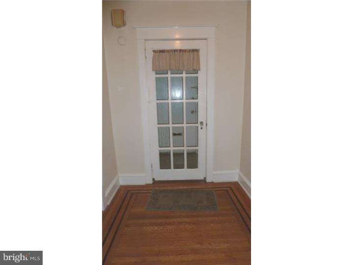 315 East Providence Road Aldan, PA 19018 - Photo 6 of 25 Foyer