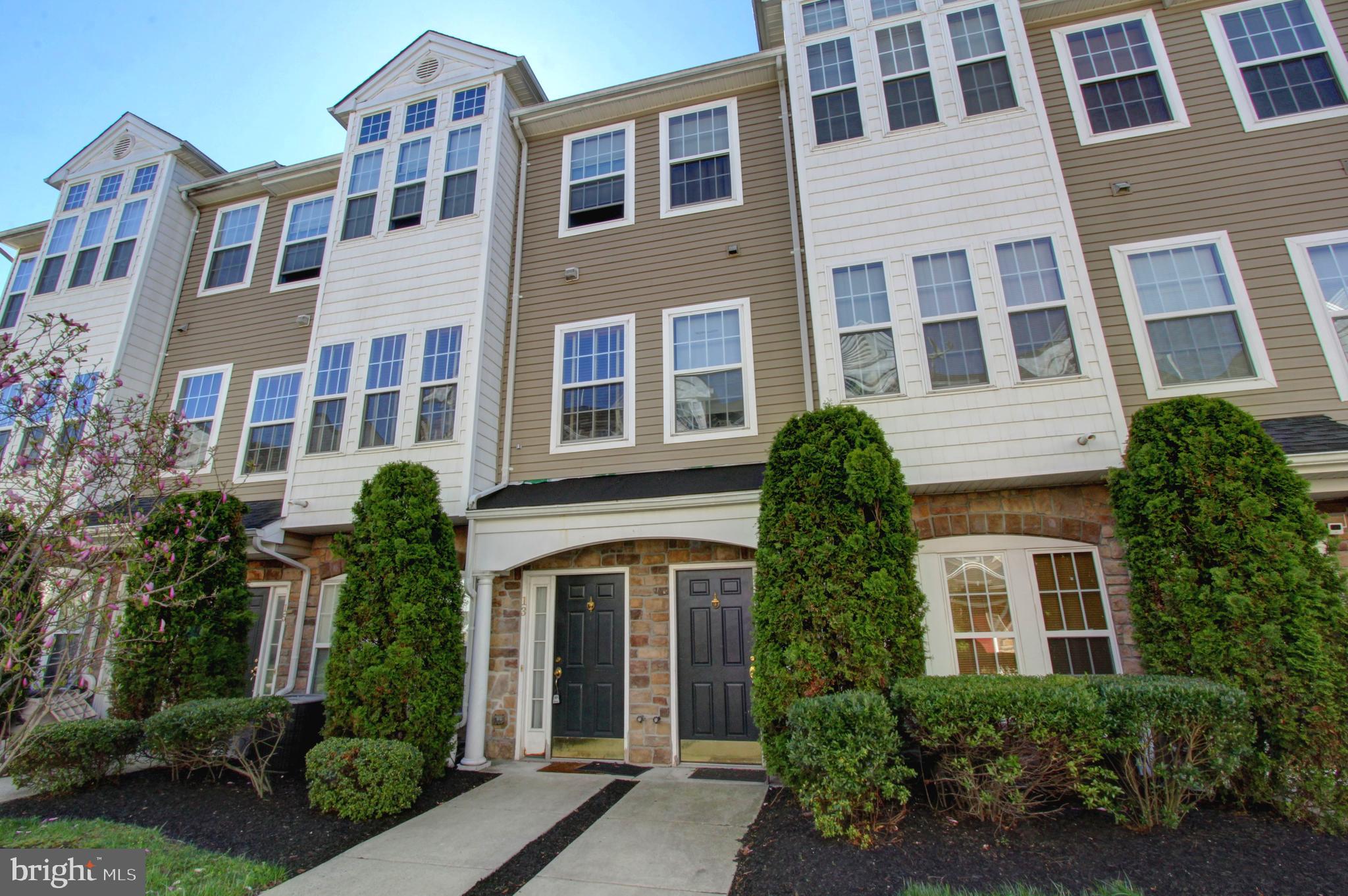 13 Turtle Court Delanco, NJ 08075 - Photo 1 of 14