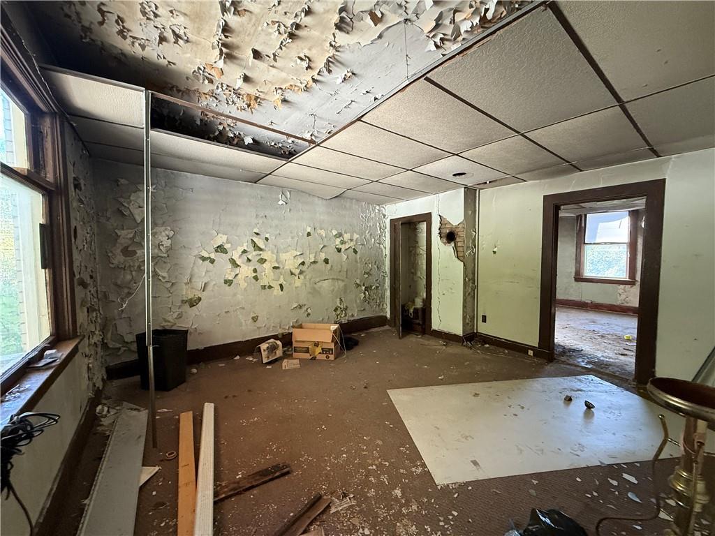 189 Beaver Street Leetsdale, PA 15056 - Photo 10 of 14 a room with gym equipment