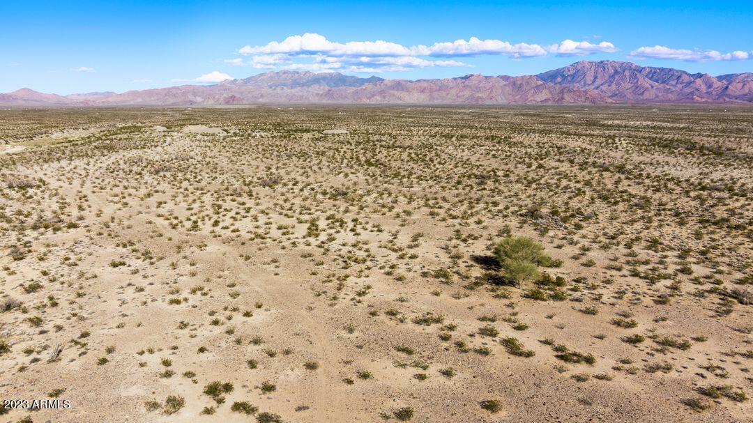 4648 West Sheldon Street, Unit 1 & 2 Golden Valley, AZ 86413 - Photo 13 of 21