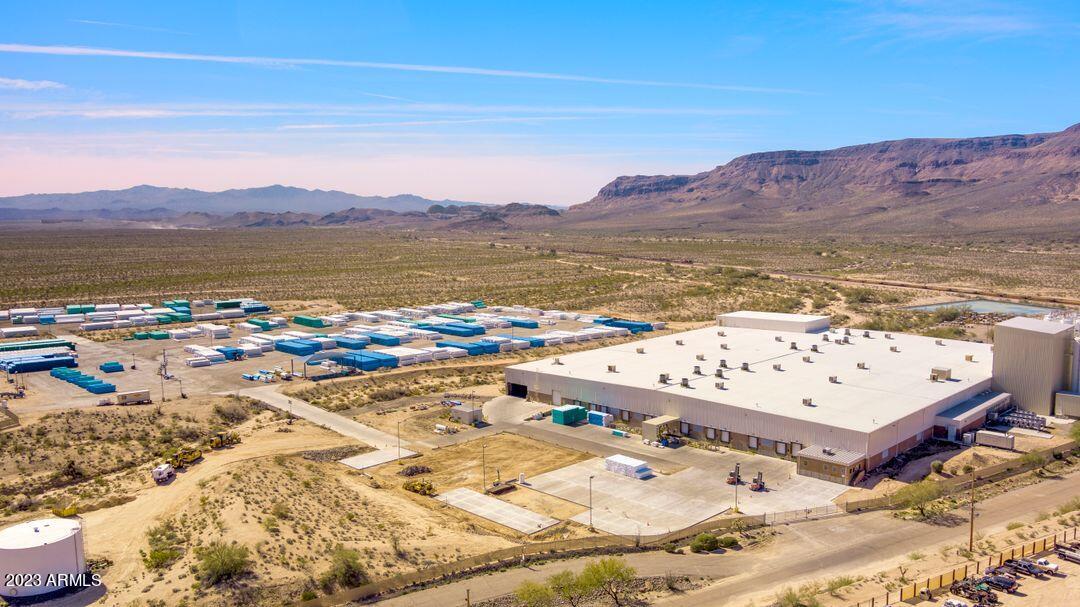 4648 West Sheldon Street, Unit 1 & 2 Golden Valley, AZ 86413 - Photo 15 of 21 a view of a lake and a mountain