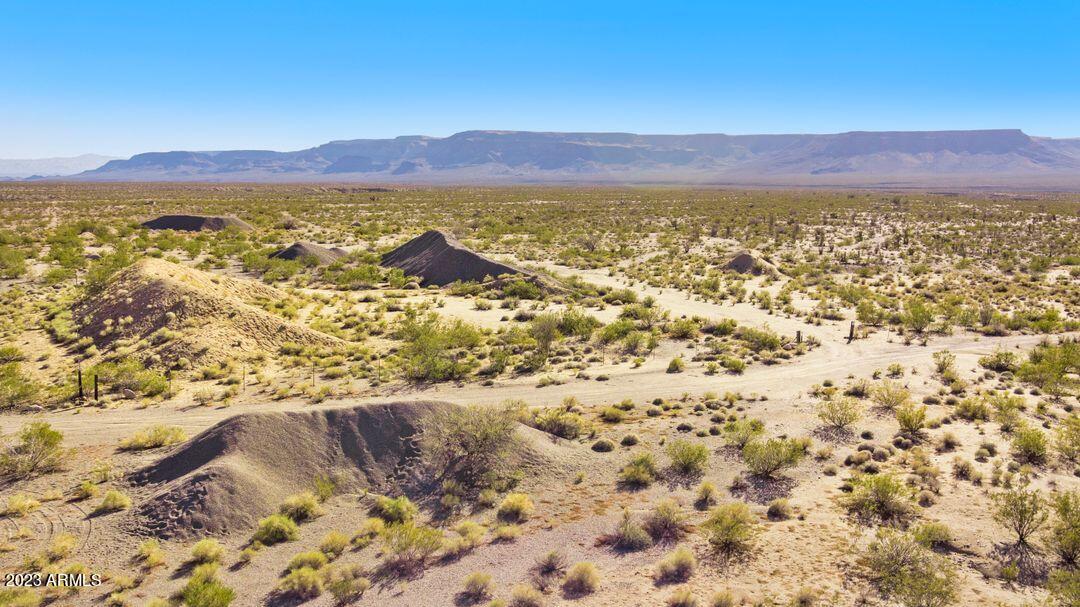4648 West Sheldon Street, Unit 1 & 2 Golden Valley, AZ 86413 - Photo 9 of 21 a view of city and mountain