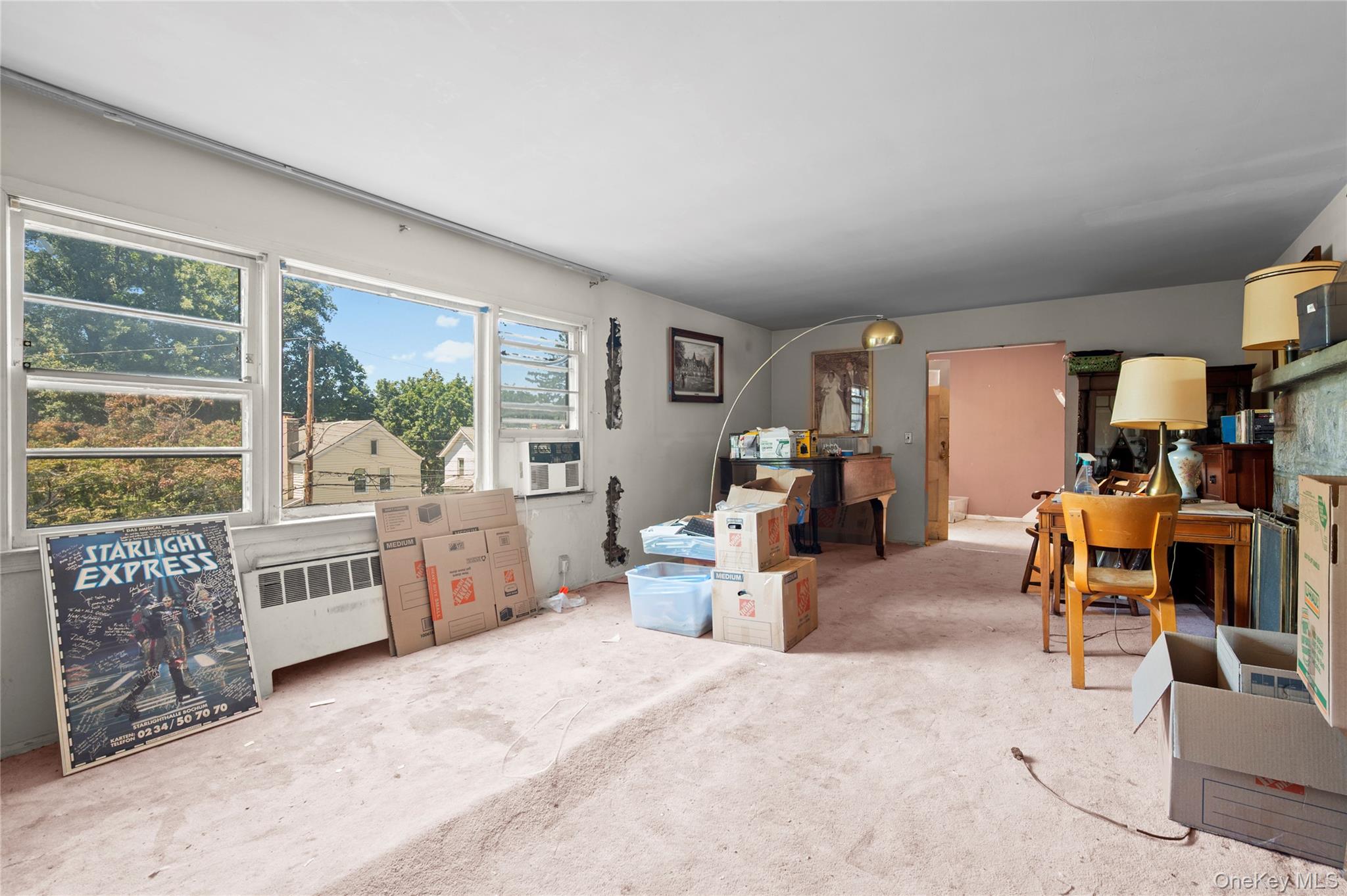 74 Jervis Road Yonkers, NY 10705 - Photo 3 of 28 Gallery Image 3