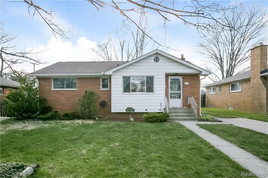110 South Alice Avenue Rochester, MI 48307 - Photo 1 of 27
