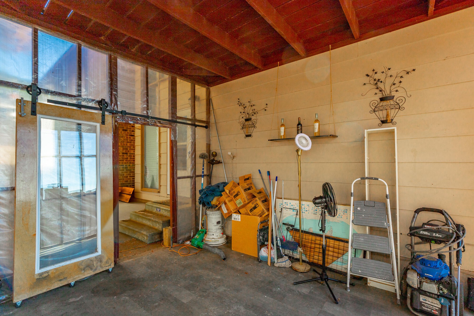 8417 Iris Drive Chattanooga, TN 37421 - Photo 34 of 90 a view of a room with gym equipment