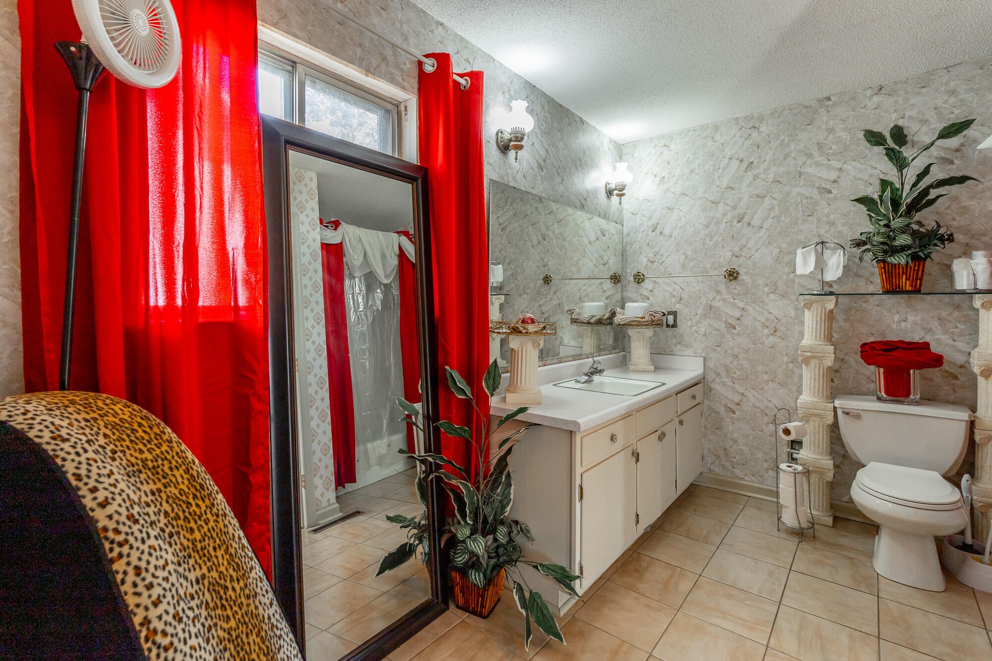 8417 Iris Drive Chattanooga, TN 37421 - Photo 36 of 90 a bathroom with a sink toilet and shower