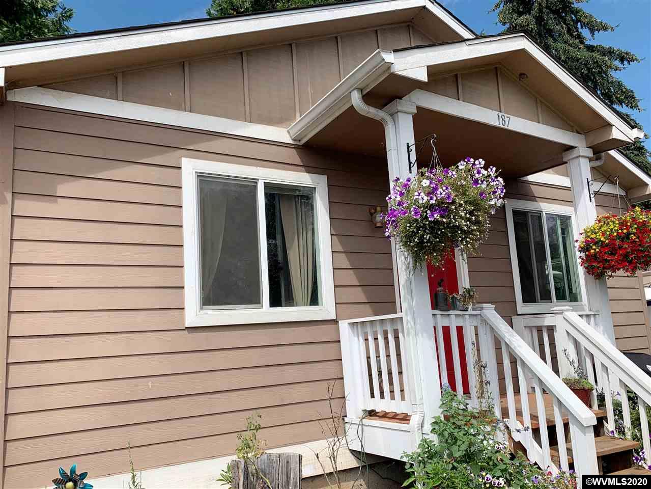 163 Southwest Jasper Street Dallas, OR 97338 - Photo 5 of 31 Gallery Image 5
