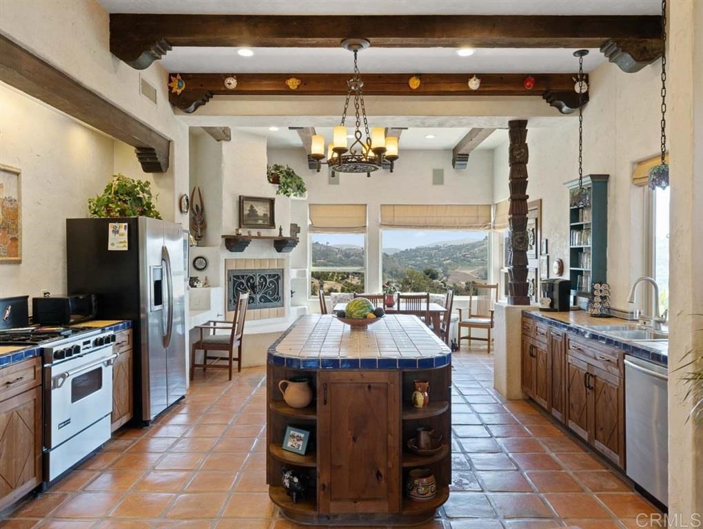 2443 Dos Lomas Fallbrook, CA 92028 - Photo 8 of 25