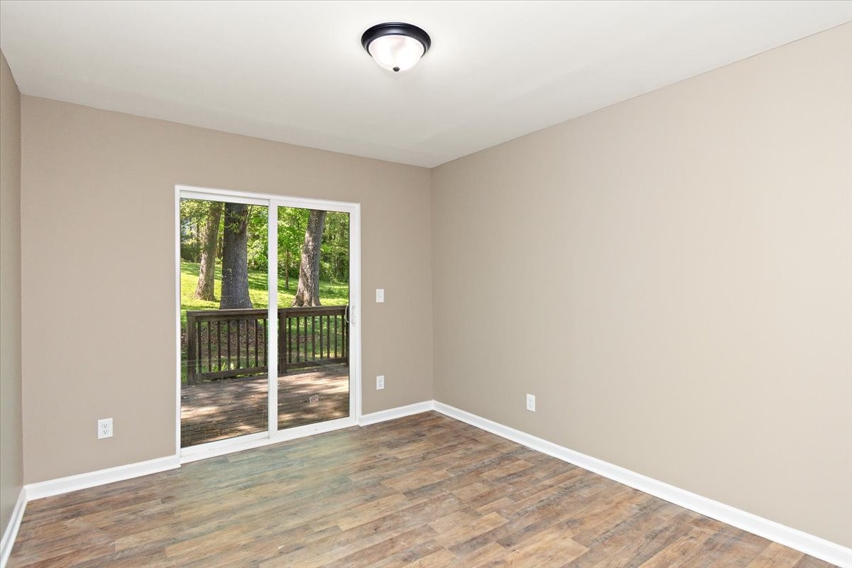 309 Rickenbacker Drive Tullahoma, TN 37388 - Photo 13 of 29