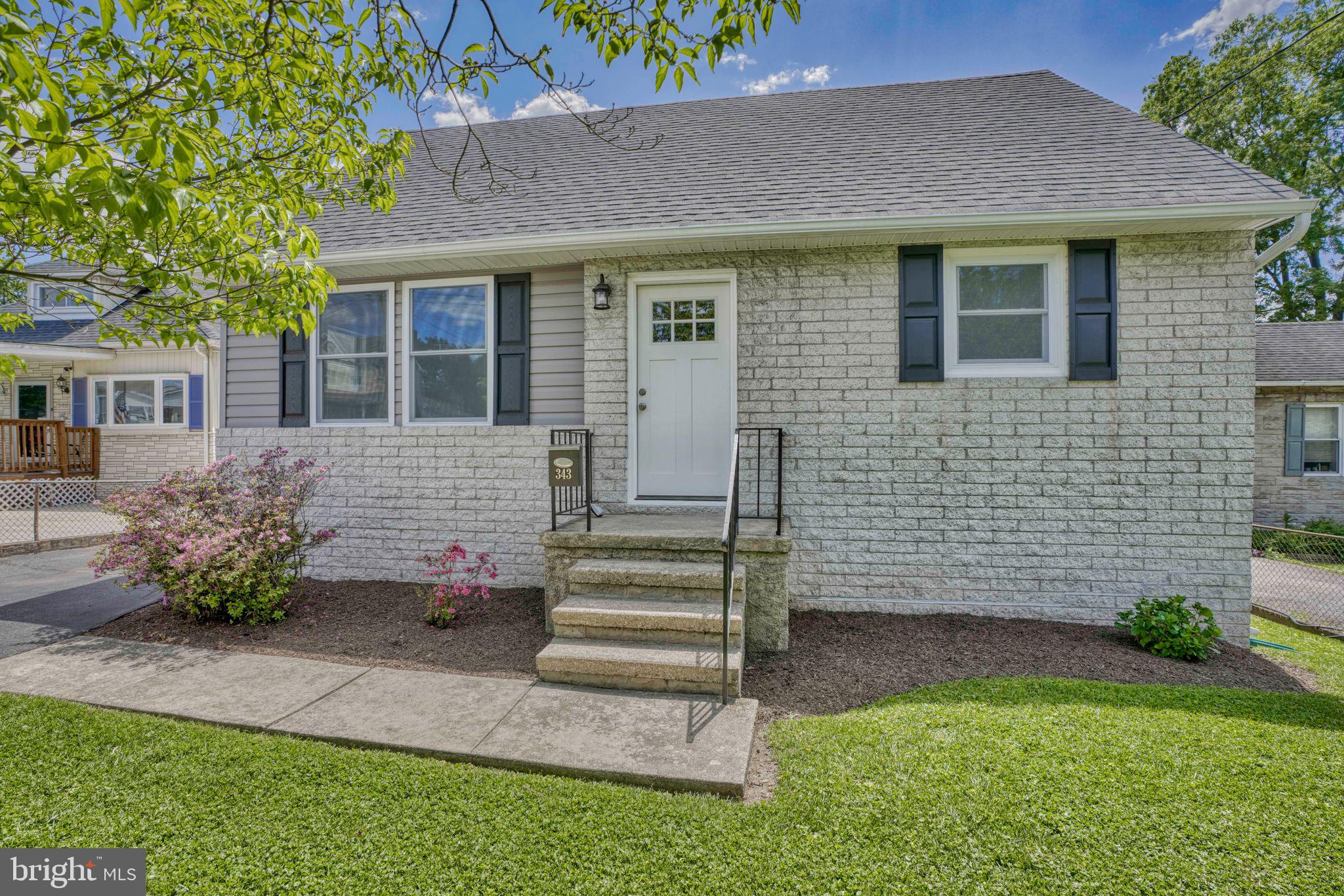 343 Upperlanding Road Baltimore, MD 21221 - Photo 1 of 55
