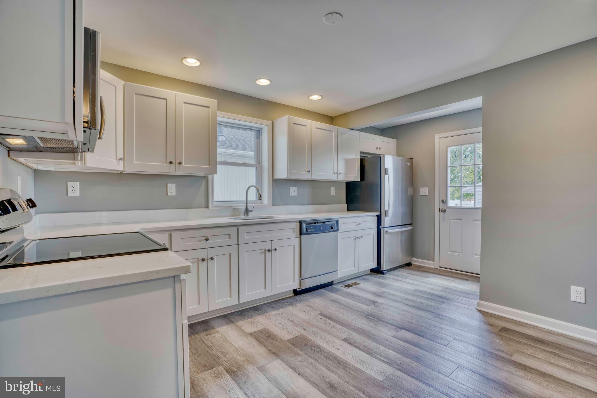 343 Upperlanding Road Baltimore, MD 21221 - Photo 12 of 55